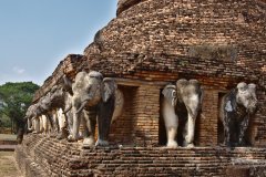 Unfortunately some thiefs have stolen some of the elephant trunks
